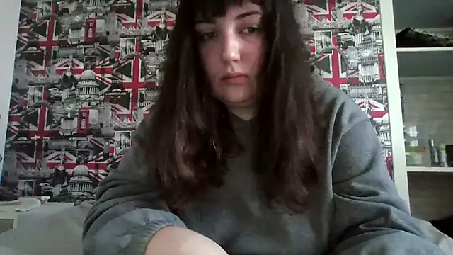 Snapshot of Lynylou chatting on December 2, 2025, 12:07 pm Lynylou online show from December 2, 2025, 12:07 pm