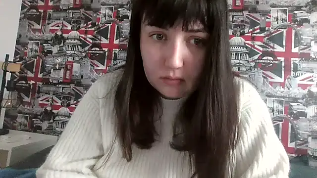 Snapshot of Lynylou chatting on October 31, 2025, 12:35 pm Lynylou online show from October 31, 2025, 12:35 pm