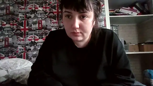 Snapshot of Lynylou chatting on October 19, 2025, 1:47 pm Lynylou online show from October 19, 2025, 1:47 pm