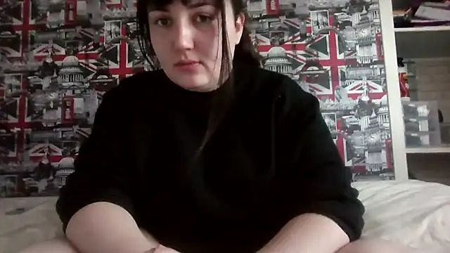 Snapshot of Lynylou chatting on October 30, 2025, 8:34 am Lynylou online show from October 30, 2025, 8:34 am