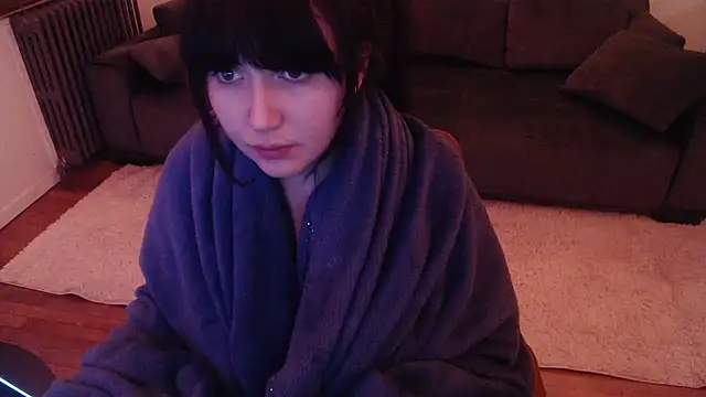 Snapshot of Lynylou chatting on January 14, 2025, 1:15 am Lynylou online show from January 14, 2025, 1:15 am