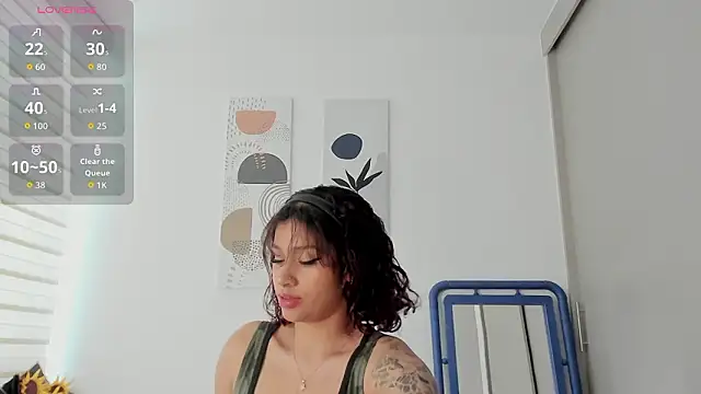 SeleneClark online show from March 27, 2026, 8:43 pm