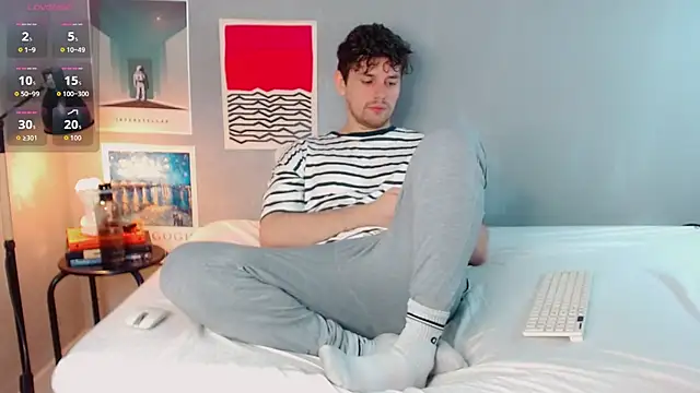 Elio555 online show from December 21, 2025, 4:08 pm