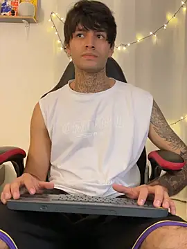 justin stark7 online show from February 10, 2026, 1:32 pm