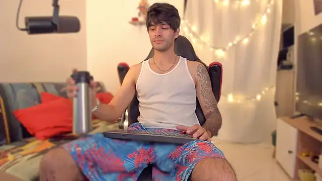 justin stark7 online show from December 20, 2025, 9:28 pm