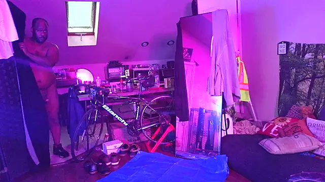 bigshh8 online show from March 12, 2026, 2:06 am