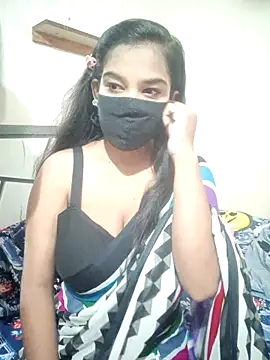 hottiess69 online show from March 18, 2026, 8:28 am