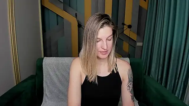 EmilyWalkeri online show from January 8, 2026, 8:09 am