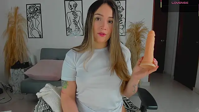 Snapshot of cindy_love2 chatting on July 16, 2026, 11:18 am cindy love2 online show from July 16, 2026, 11:18 am