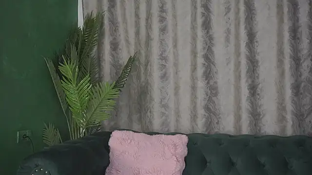 FoxieJullia online show from March 3, 2025, 8:30 am