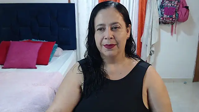 Snapshot of karlaton1977 chatting on October 13, 2025, 3:35 pm karlaton1977 online show from October 13, 2025, 3:35 pm