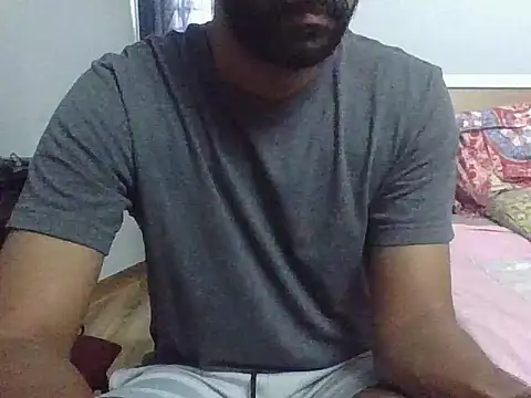 Snapshot of IndianEurope chatting on October 26, 2025, 8:37 am IndianEurope online show from October 26, 2025, 8:37 am