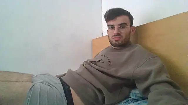 erikamavrik online show from December 15, 2025, 8:42 am