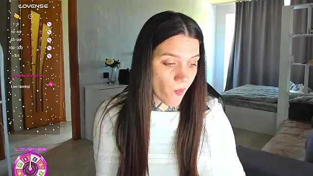 Snapshot of AizaRose chatting on May 7, 2026, 8:17 am AizaRose online show from May 7, 2026, 8:17 am