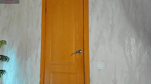 Valerie Woods online show from March 5, 2026, 1:24 am