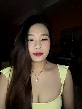 Snapshot of Bae1103 chatting on November 13, 2025, 4:11 pm Bae1103 online show from November 13, 2025, 4:11 pm