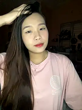 Snapshot of Bae1103 chatting on November 4, 2025, 2:54 pm Bae1103 online show from November 4, 2025, 2:54 pm