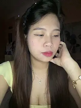 Snapshot of Bae1103 chatting on October 15, 2025, 8:17 pm Bae1103 online show from October 15, 2025, 8:17 pm