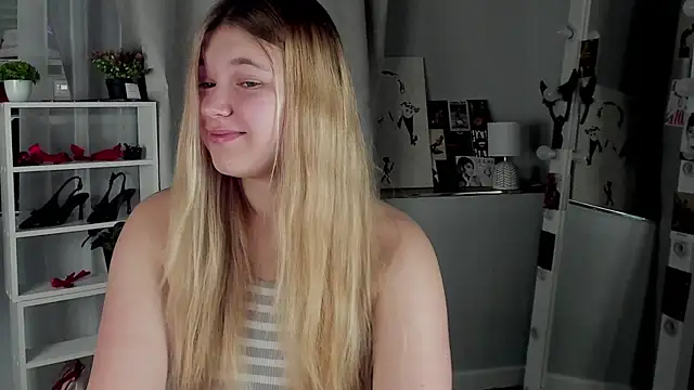 Rebecca Kelly online show from November 5, 2025, 2:47 am