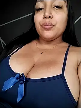 KourtneyCox online show from October 9, 2025, 7:31 am