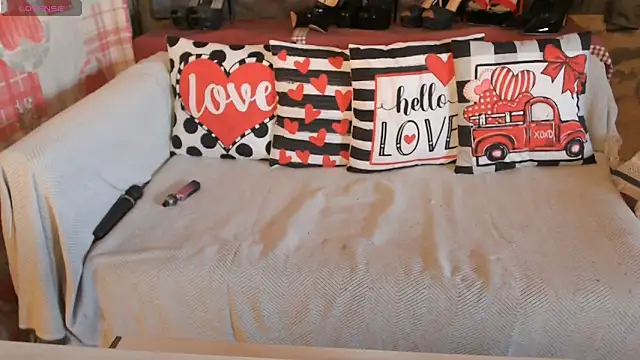 Snapshot of sara_love89 chatting on February 22, 2026, 1:35 pm sara love89 online show from February 22, 2026, 1:35 pm