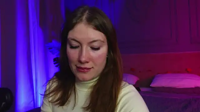 Snapshot of Liv_Fay chatting on October 24, 2025, 2:27 pm Liv Fay online show from October 24, 2025, 2:27 pm