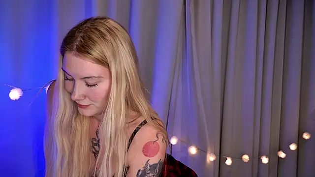 Liv Fay online show from February 19, 2025, 7:48 pm