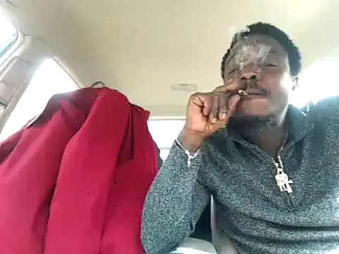 Snapshot of Hugedick0071 chatting on February 18, 2025, 4:14 pm Hugedick0071 online show from February 18, 2025, 4:14 pm