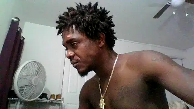 Snapshot of Hugedick0071 chatting on October 22, 2025, 8:14 am Hugedick0071 online show from October 22, 2025, 8:14 am