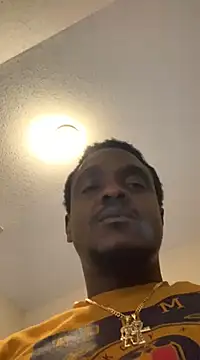 Snapshot of Hugedick0071 chatting on January 15, 2025, 9:41 pm Hugedick0071 online show from January 15, 2025, 9:41 pm