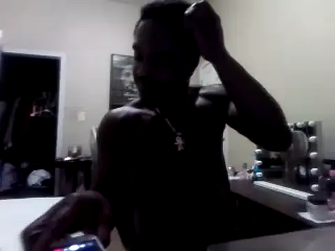 Snapshot of Hugedick0071 chatting on January 19, 2025, 5:26 am Hugedick0071 online show from January 19, 2025, 5:26 am