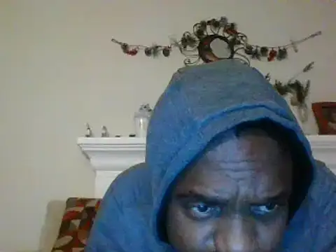 Snapshot of Hugedick0071 chatting on December 23, 2024, 7:06 am Hugedick0071 online show from December 23, 2024, 7:06 am