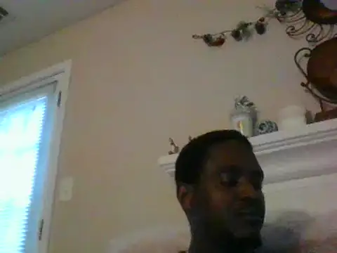 Snapshot of Hugedick0071 chatting on December 18, 2024, 9:40 pm Hugedick0071 online show from December 18, 2024, 9:40 pm