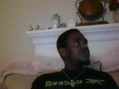 Snapshot of Hugedick0071 chatting on December 17, 2024, 3:17 am Hugedick0071 online show from December 17, 2024, 3:17 am