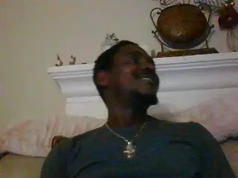 Snapshot of Hugedick0071 chatting on December 29, 2024, 1:13 am Hugedick0071 online show from December 29, 2024, 1:13 am