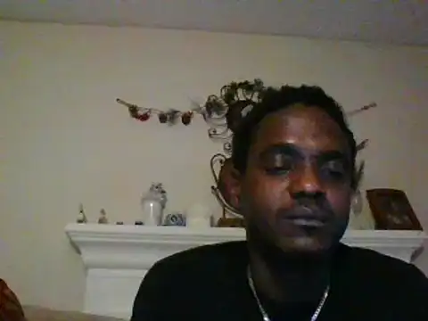 Snapshot of Hugedick0071 chatting on January 14, 2025, 5:08 am Hugedick0071 online show from January 14, 2025, 5:08 am