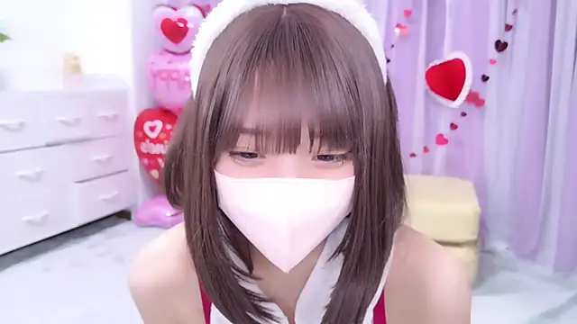 Snapshot of -Yuria- chatting on February 12, 2025, 12:33 pm -Yuria- online show from February 12, 2025, 12:33 pm