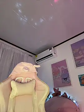 Tsuki-moon online show from January 7, 2026, 11:37 am