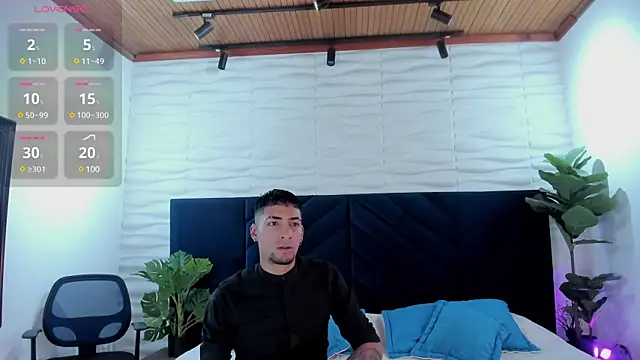 DrakeNeumann online show from March 13, 2025, 3:33 am