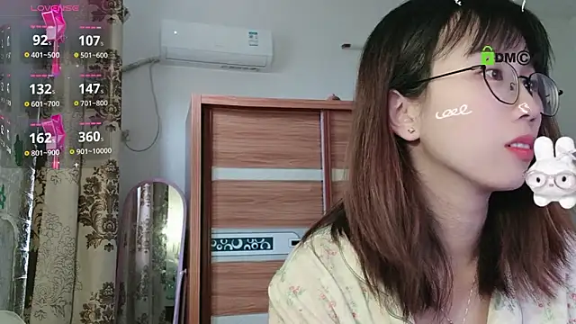 Lili 666 online show from November 5, 2025, 6:49 am