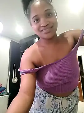 CREAMYCUPCAKExxx online show from January 17, 2025, 9:39 pm
