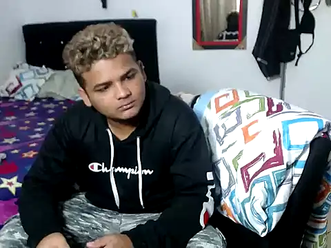 Boycuriousxxx online show from October 9, 2025, 1:22 pm