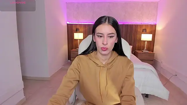 Snapshot of karlaa_james chatting on April 25, 2026, 11:02 am karlaa james online show from April 25, 2026, 11:02 am