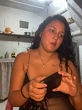 Snapshot of saray_gomez22 chatting on January 29, 2025, 2:40 am saray gomez22 online show from January 29, 2025, 2:40 am