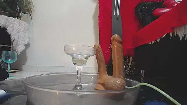 Snapshot of marilyn_jon3s chatting on December 4, 2025, 6:40 pm marilyn jon3s online show from December 4, 2025, 6:40 pm