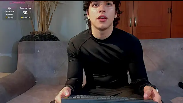 Snapshot of bravoboreal chatting on October 27, 2025, 7:48 pm bravoboreal online show from October 27, 2025, 7:48 pm