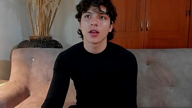 Snapshot of bravoboreal chatting on October 16, 2025, 7:44 pm bravoboreal online show from October 16, 2025, 7:44 pm