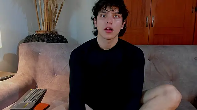 Snapshot of bravoboreal chatting on October 14, 2025, 7:47 pm bravoboreal online show from October 14, 2025, 7:47 pm