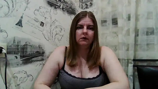 Snapshot of LateKot32 chatting on October 9, 2025, 7:47 pm LateKot32 online show from October 9, 2025, 7:47 pm