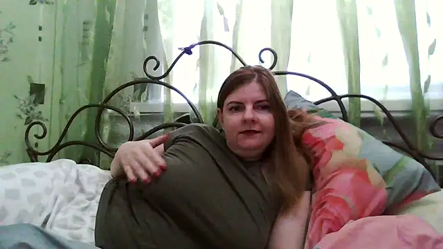 Snapshot of LateKot32 chatting on October 13, 2025, 6:59 am LateKot32 online show from October 13, 2025, 6:59 am